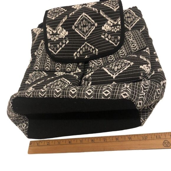 No Boundaries Boho Quilted Backpack Front Snap Pockets Inner Drawstring Closure - Picture 9 of 11